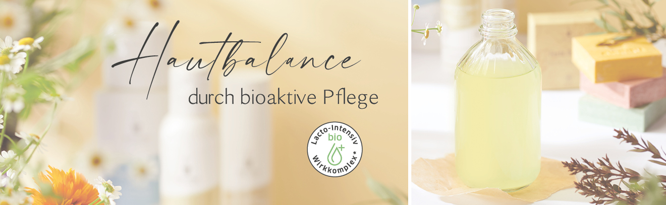 Weißer Banner mit einer Kugel aus Milchspritzer.